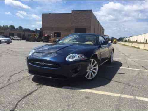 Jaguar XK Base Convertible 2-Door (2007)