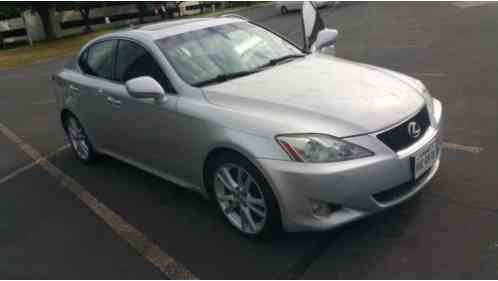 Lexus IS 4 dr sports package (2007)