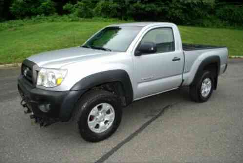 Toyota Tacoma Base 2dr Regular Cab (2007)