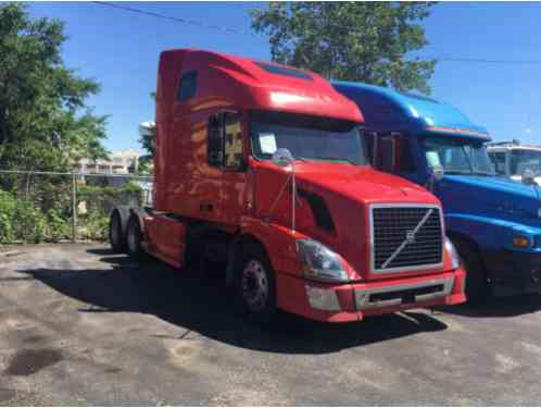 2007 Volvo VNL670 --