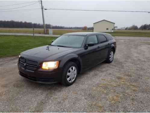 Dodge Magnum SE (2008)