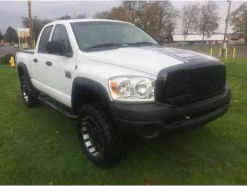 Dodge Ram 2500 SXT Crew Cab Pickup (2008)