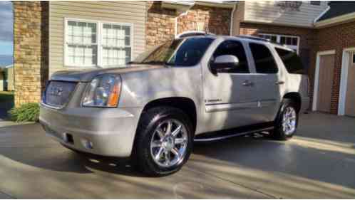 2008 GMC Yukon Denali Sport Utility 4-Door