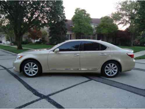 Lexus LS Base Sedan 4-Door (2008)