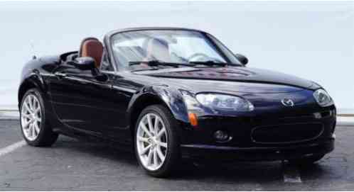 Mazda MX-5 Miata Convertible (2008)