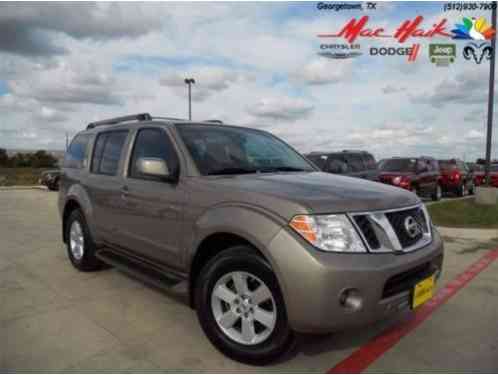 Nissan Pathfinder SE (2008)