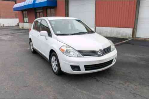 Nissan Versa (2008)