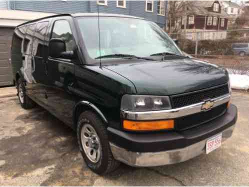 Chevrolet Express LS (2009)