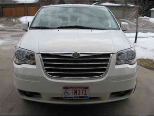 Chrysler Town & Country Touring (2009)