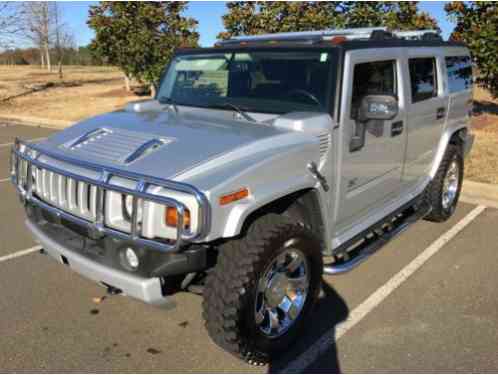 Hummer H2 Luxury Sport Utility (2009)