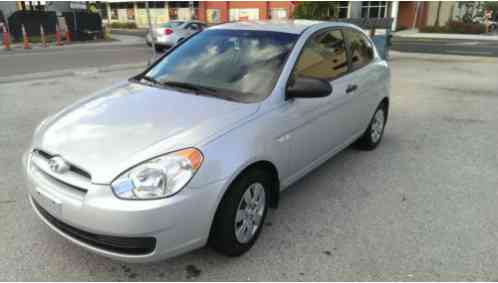 Hyundai Accent GS Hatchback 2-Door (2009)