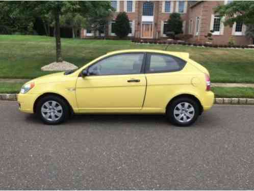 Hyundai Accent GS Hatchback 2-Door (2009)