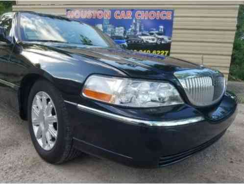 2009 Lincoln Town Car 4dr Sdn Signature Limited