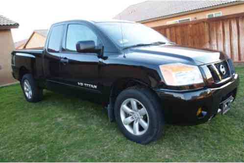 Nissan Titan KING CAB (2009)