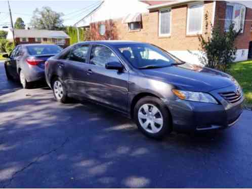 Toyota Camry LE (2009)