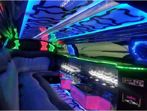 Chrysler 300 140-inch Limo (2010)