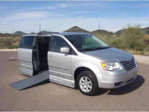 Chrysler Town & Country (2010)