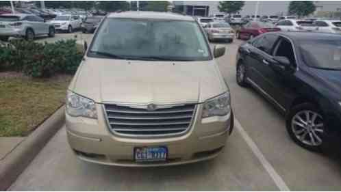 Chrysler Town & Country Touring (2010)