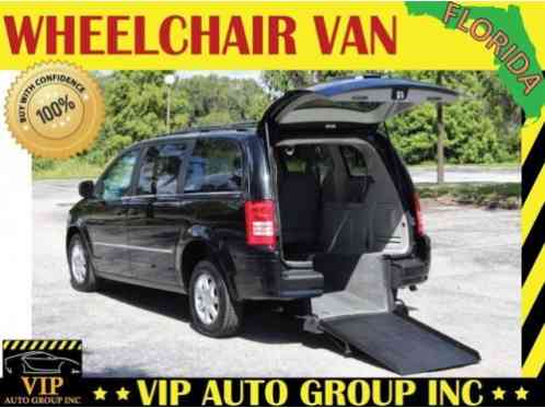 Chrysler Town & Country Touring (2010)