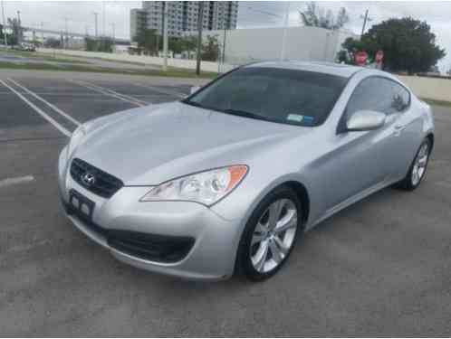 2010 Hyundai Genesis 2. 0T Coupe 2-Door