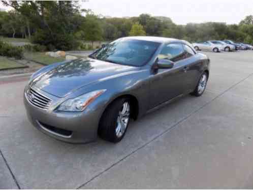 Infiniti G37 Hard Top Convertible (2010)