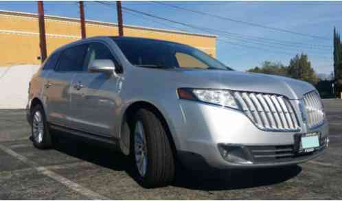 Lincoln MKT Base Sport Utility (2010)