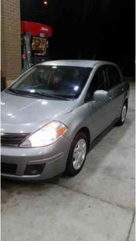 2010 Nissan Versa 4 door sedan