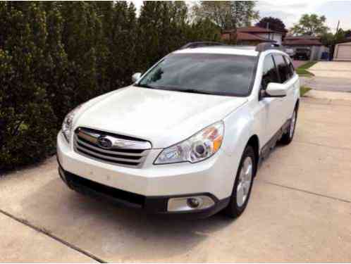 Subaru Outback 2. 5i Premium Wagon (2010)