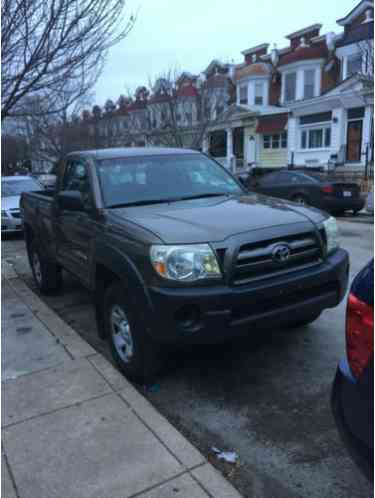 Toyota Tacoma Base Standard Cab (2010)