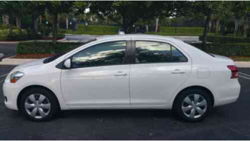 2010 Toyota Yaris Base Sedan 4-Door