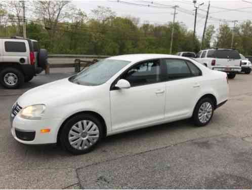 Volkswagen Jetta S Sedan 4-Door (2010)