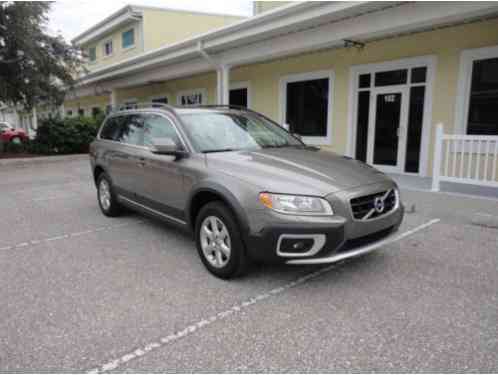 2010 Volvo XC70 3. 2 Wagon 4-Door AWD