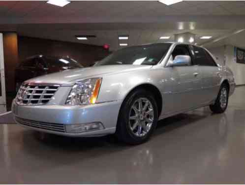 2011 Cadillac DTS LUXURY