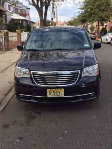 Chrysler Town & Country Touring (2011)