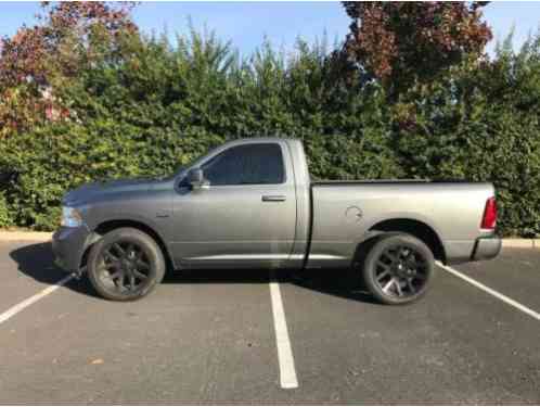 Dodge Ram 1500 Regular Cab Sport (2011)