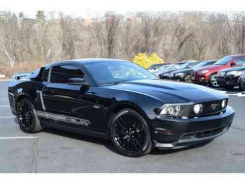 Ford Mustang GT Premium 6-Speed (2011)
