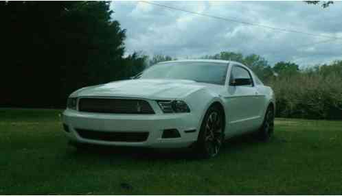 Ford Mustang V6 Premium (2011)