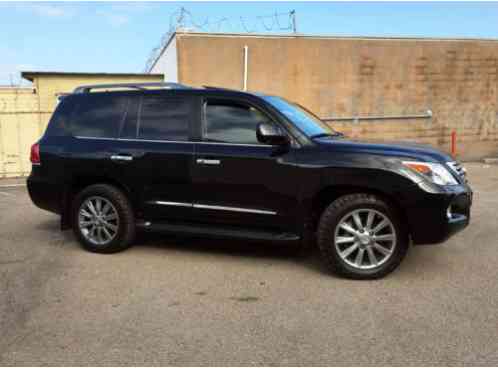 Lexus LX Base Sport Utility 4-Door (2011)