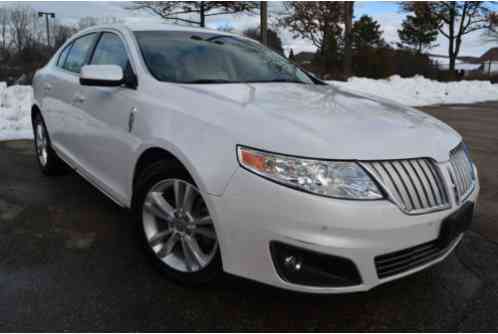 2011 Lincoln MKS PLUS PACKAGE-EDITION Sedan 4-Door