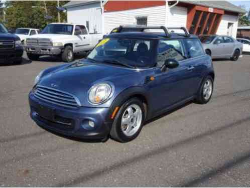 2011 Mini Cooper Cooper Hatchback 2D