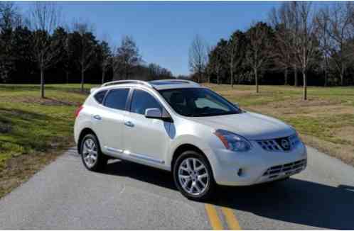 Nissan Rogue SL Premium (2011)