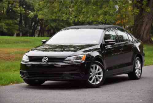 Volkswagen Jetta SE Sedan 4-Door (2011)