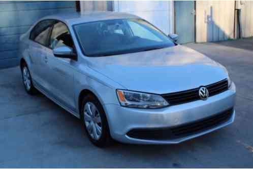 Volkswagen Jetta SE Sedan 4-Door (2011)