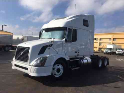 2011 Volvo VNL670 --