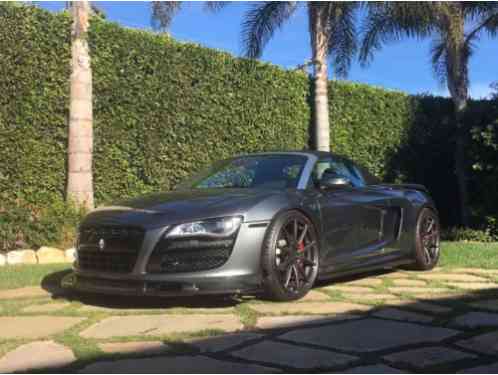 Audi R8 5. 2 (2012)