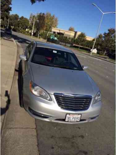 Chrysler 200 Series LX (2012)