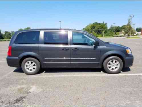 2012 Chrysler Town & Country 3. 6
