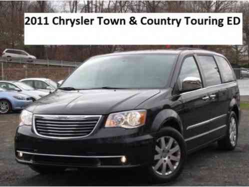 Chrysler Town & Country Touring (2012)