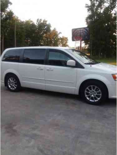 Dodge Grand Caravan (2012)