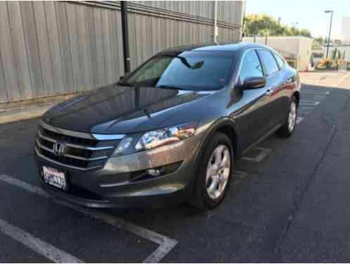 Honda Crosstour EX-L Hatchback (2012)